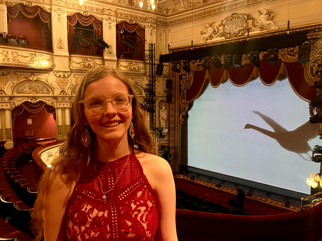 Laila Hart at the Lyceum after the show