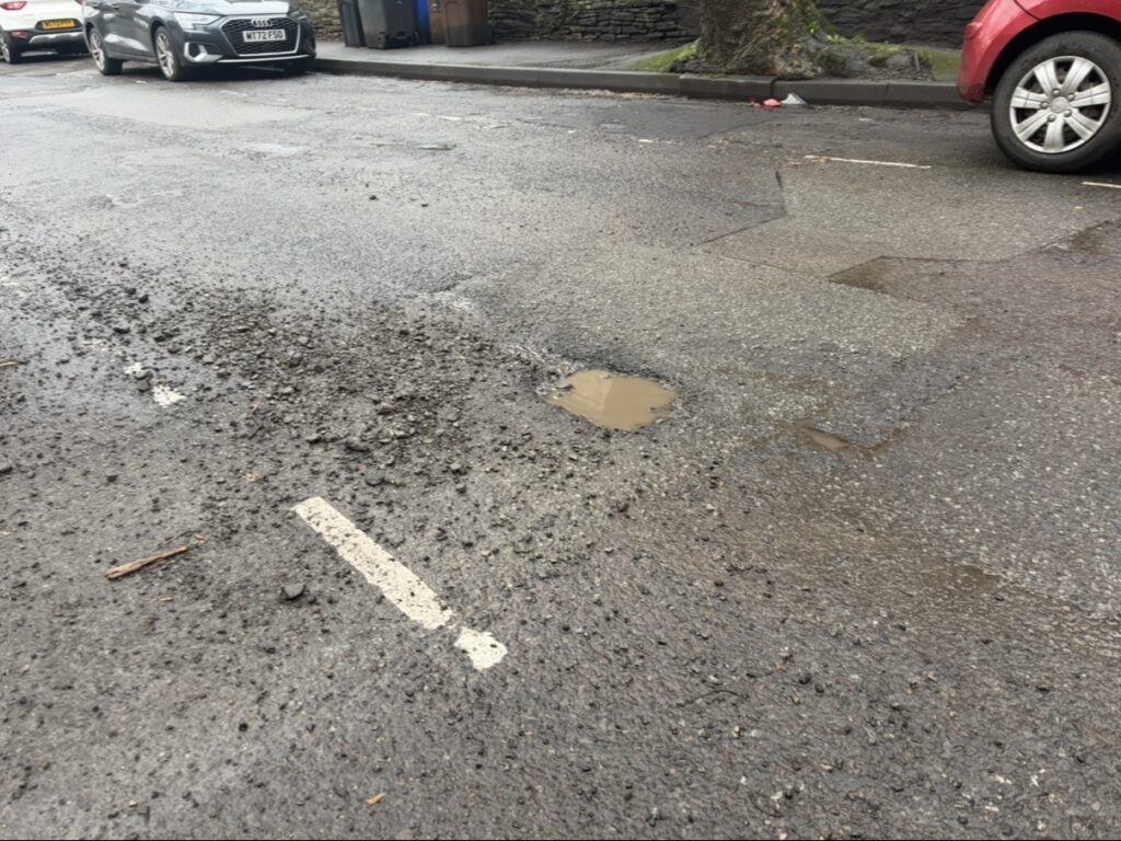 potholes in Sheffield , Potholes incidents, damage to vehicles in Sheffield due to road damage on city road.