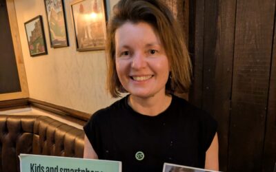 Sheffield City Council give support to Smartphone Free Childhood campaign