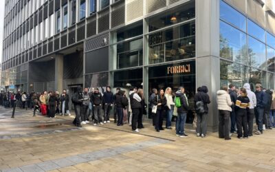 Famous pizza restaurant giving away free pizza