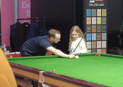 WATCH: Snooker coach sets ‘signatures for sense shirt’ mission for charity
